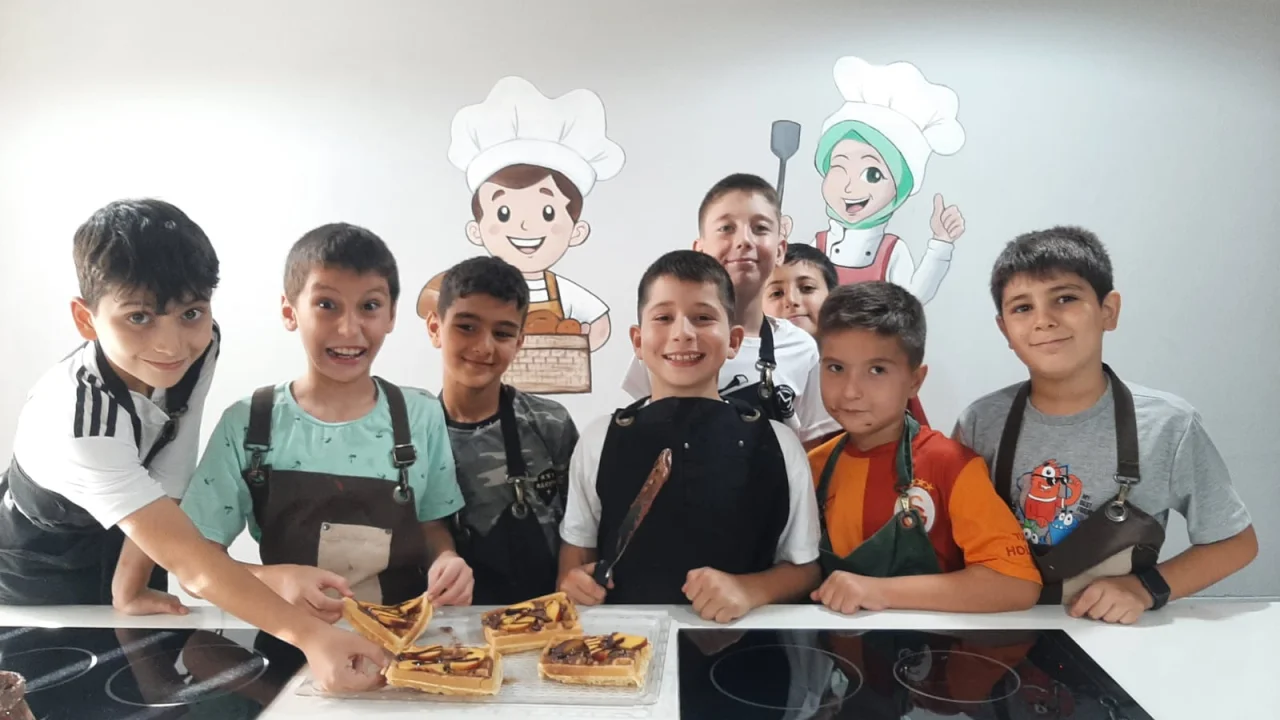 Kestanepazarı Kur’an Kursları’nda Öğrenciler Atölye Etkinlikleriyle Eğlenerek Öğreniyorlar