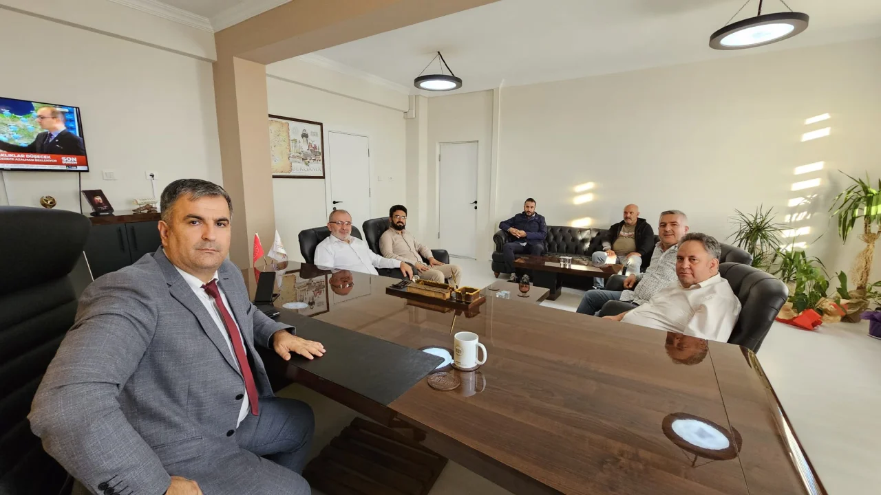 Bergama İlçe Milli Eğitim Müdürü Ekrem Ulus'u Ziyaret Ettik.