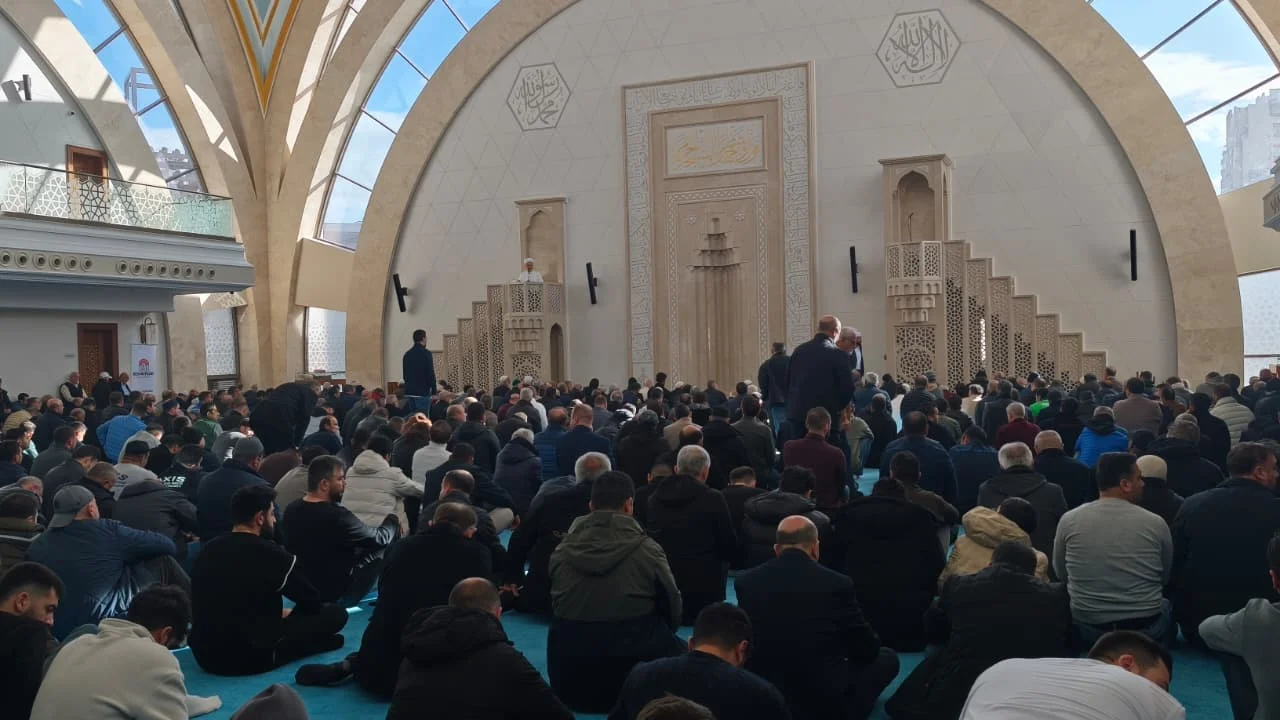 Hafızlar Kur’an Ziyafeti İle Gönüllerin Pasını Sildi