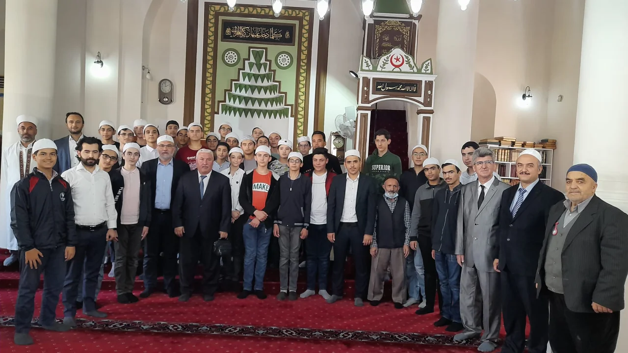 Mevlidi Nebi, Camiler ve Din Görevlileri Haftası Münasebetiyle Aliağa'da Kur'an Ziyafeti Yapıldı