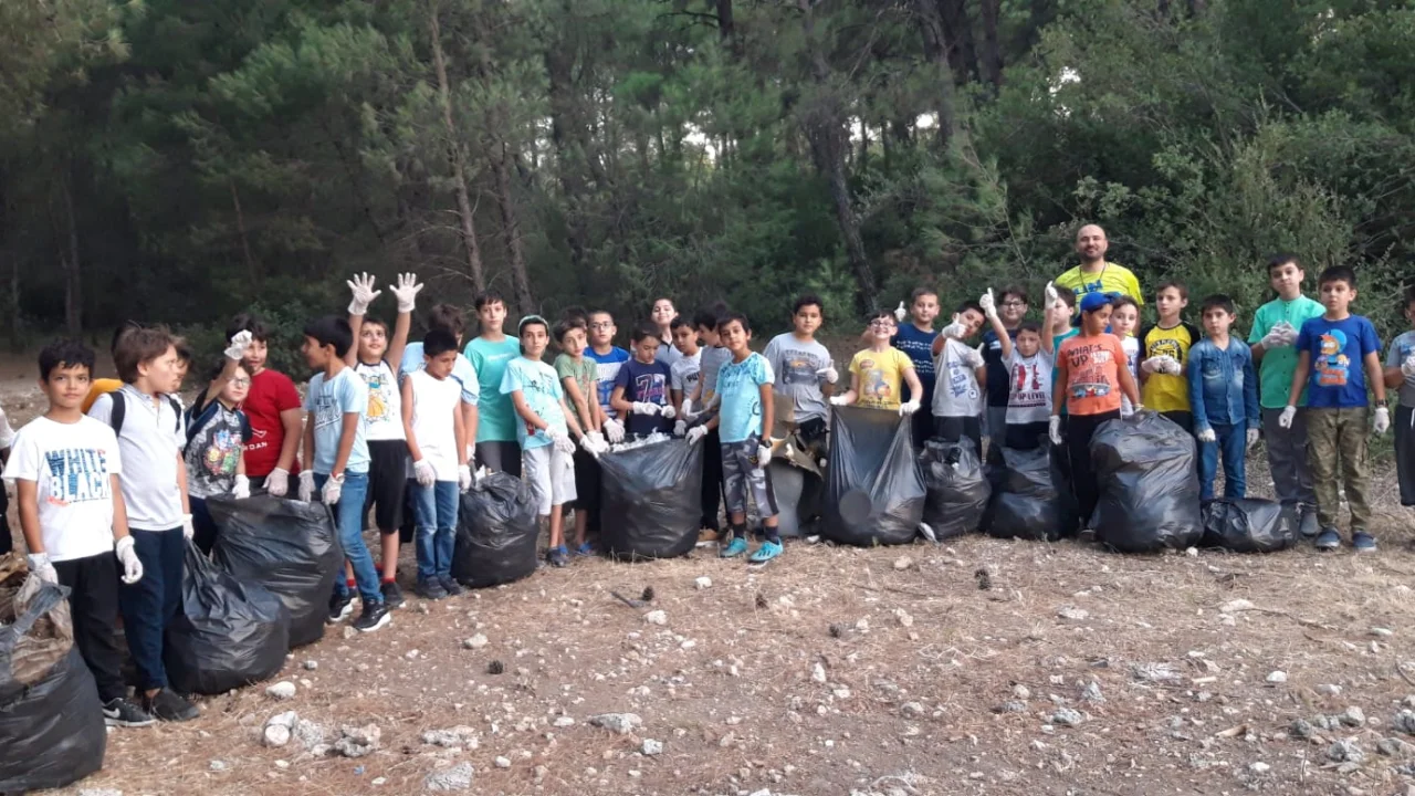 Hafız Adayları Orman Yangınlarına ve Çevre Temizliğine Dikkat Çekti