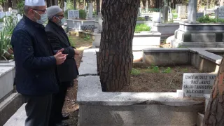 Hocamız Tanrıbuyruğu Kabri Başında Dualarla Anıldı