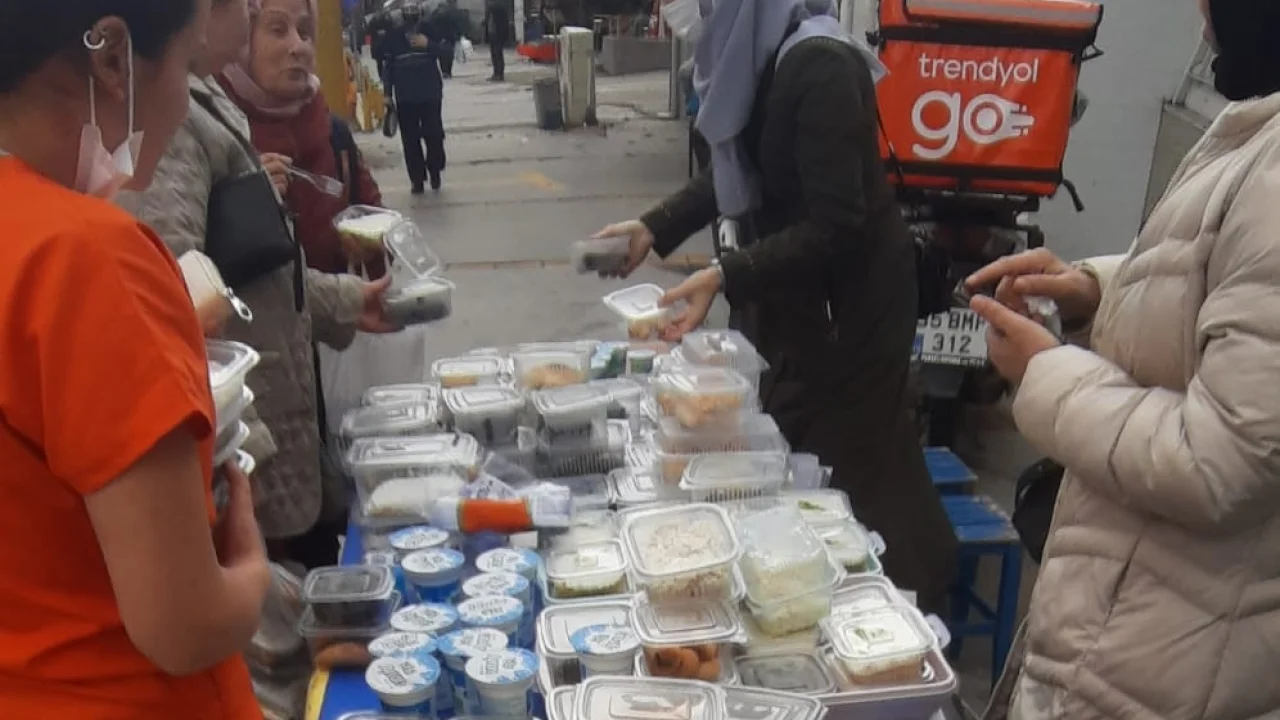 Filistin’e Yardım Kermesi Düzenledik