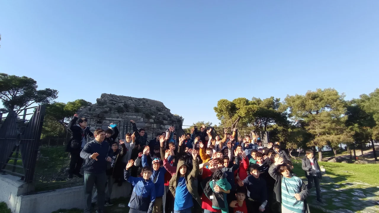 Öğrencilerimiz Oyun ve Oyuncak Müzesi ile Agora ve Kadifekale’yi Gezdi