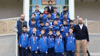 Kestanepazarı Miniklerinden Güreşte Büyük Başarı