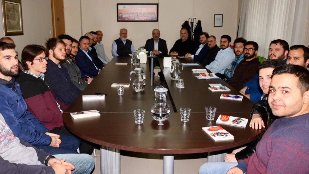 Kestanepazarı’nda Şahsiyet Dili ve Geliştiren Liderlik Semineri