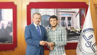 Bilgi Yarışması Birincisi de Kestanepazarı Mezunu