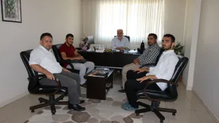 Kestanepazarı Mezunları Başkan Akın’ı Ziyaret Etti