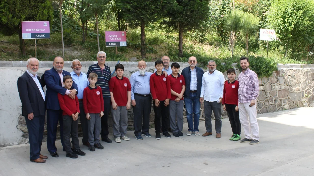 YÖNETİM KURULU KAMPÜSÜ GEZDİ
