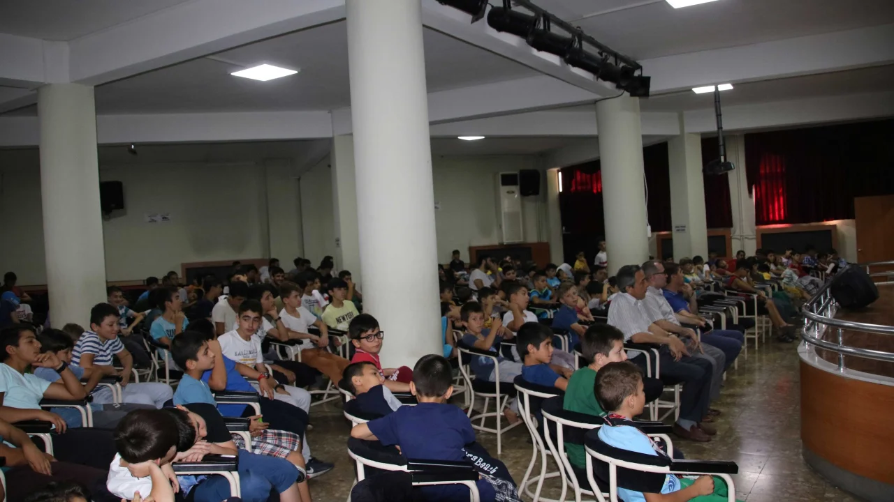 Kestanepazarı Öğrencileri Sağlık Seminerine Katıldı