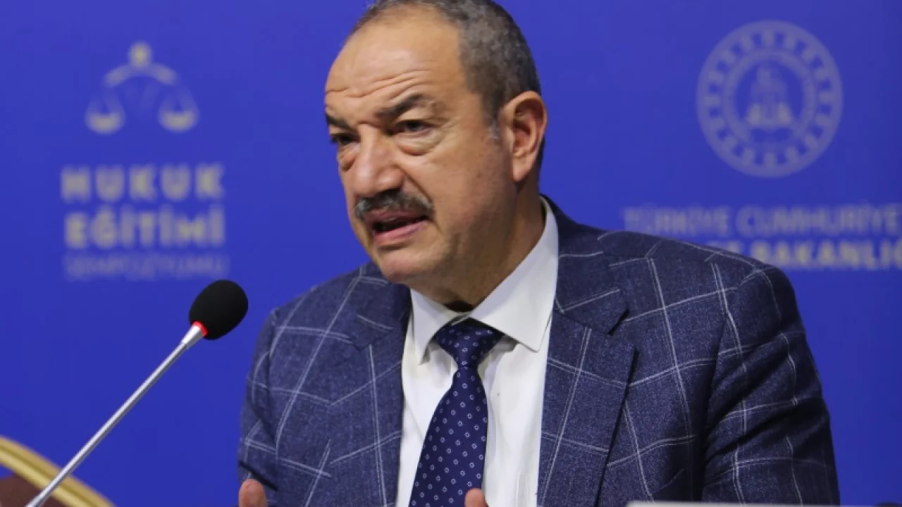 Kestanepazarı Mezunu ve Yönetim Kurulu Üyesi Prof. Dr. M. Refik Korkusuz Filipinler Cobato Internati
