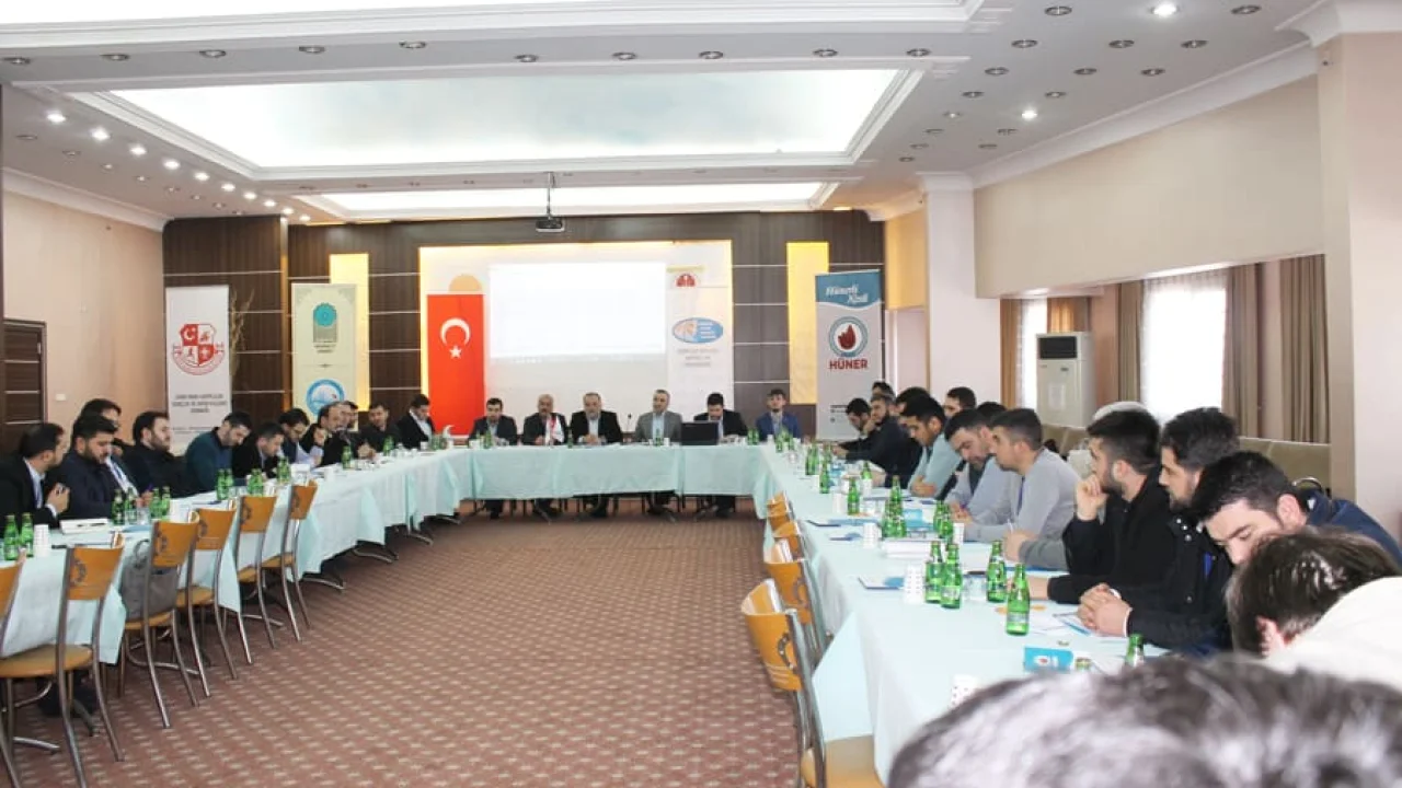 Kestanepazarı Yurt Müdürleri Hüdayi Vakfı Yurtları İstişare Heyetine Katıldı