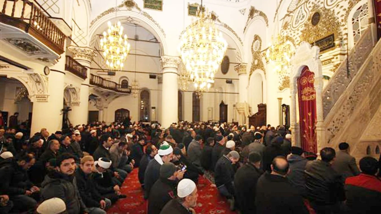 İzmir’de Muhteşem Sabah Namazı Buluşması