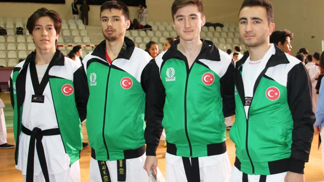 Gençlik ve Spor Kulübü Tekvando Sporcuları 2. Dan’a Yükseldi