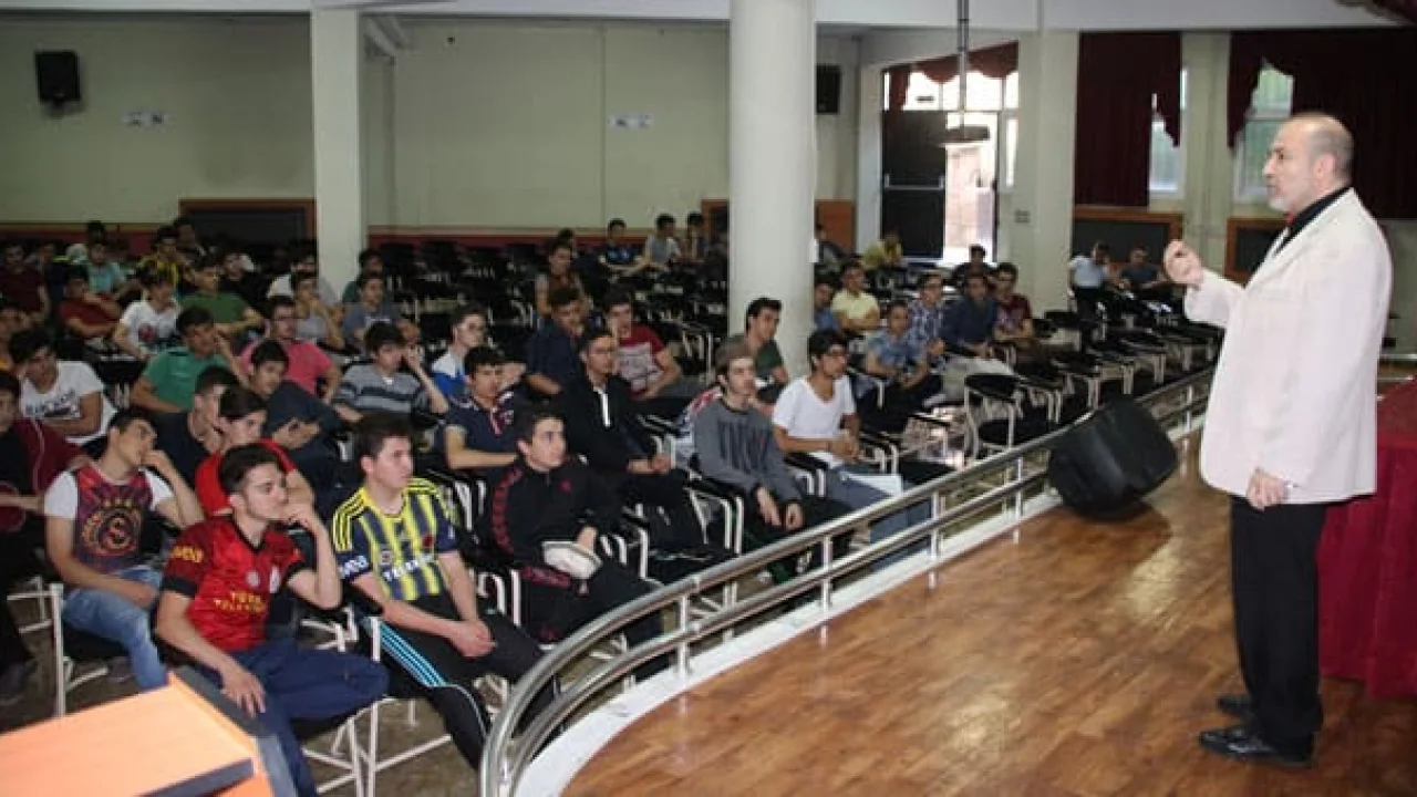 Öğrencilerimiz Mesleki Yeterliliklerini Artırıyor