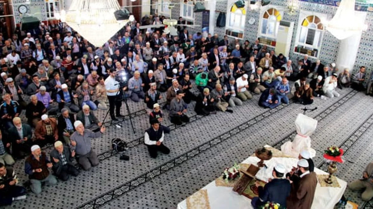 Salihli’de Kestanepazarı ve Zafer Kur’an Kursu Ziyafet Sundu